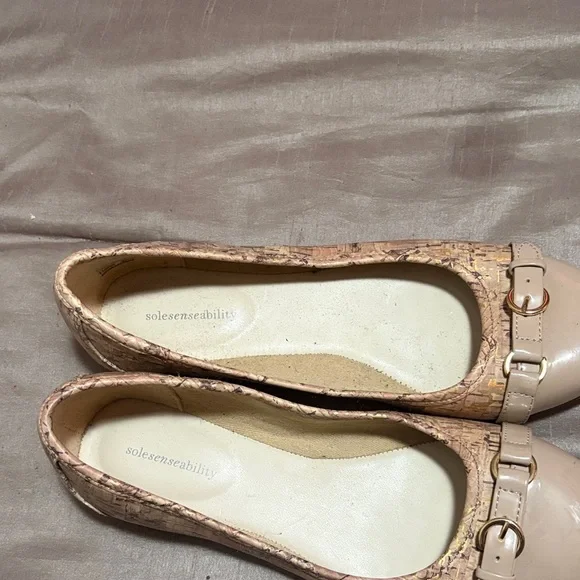 Elegant Beige Patterned Flats with Gold Accent - Picture 3 of 5